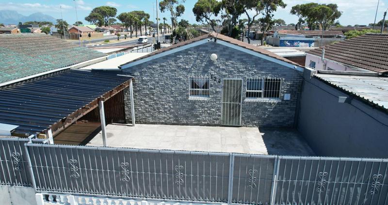 2 Bedroom Property for Sale in Portlands Western Cape